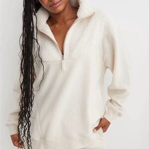 Aerie Hometown Holiday Quarter Zip Sweatshirt | Size L